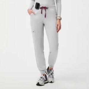 FIGS women's Cement Zamora™ High Waisted - Petite Jogger Scrub Pants